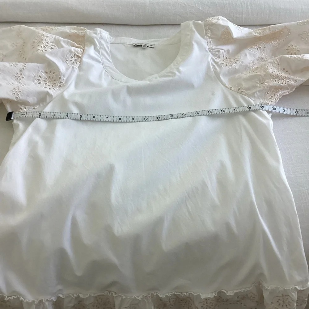 Moon River Dress Womens
Medium Ivory Embroidered Eyelet Puff Sleeves Feminine - Picture 12 of 14
